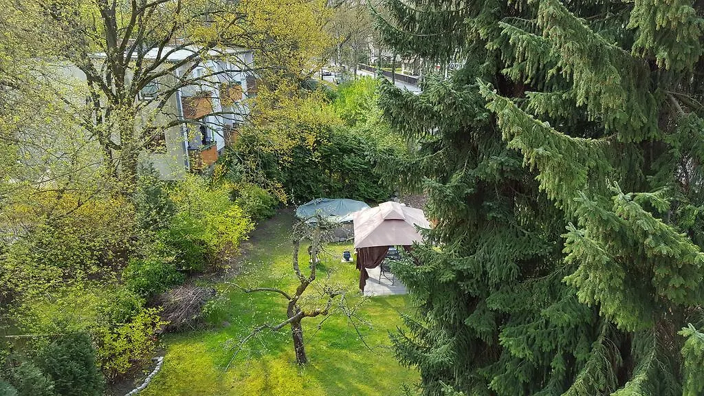 Zimmervermietung Stieber Берлин 0*,